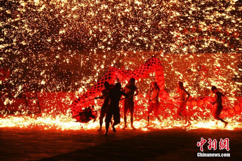 张家界导游陪过夜(涞源县),张家界导游多少钱一天